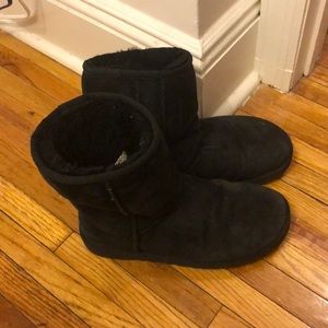 Black Uggs